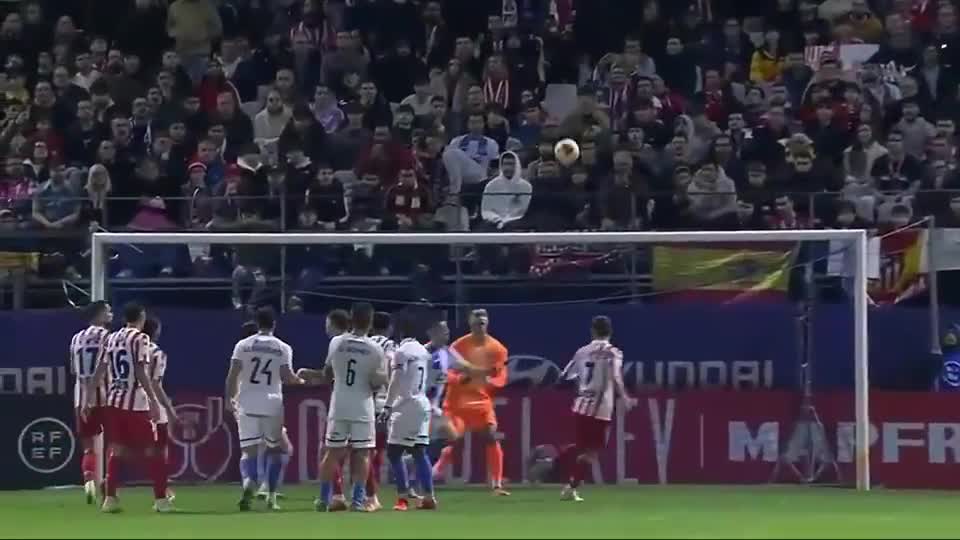 安帅：米利唐踢右后卫表现很好；有些惊讶埃斯特旺的天赋